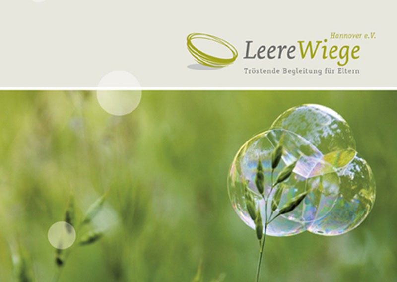Ausschnitt Projektmappe, Logo Leere Wiege Hannover, Troestende Begleitung für Eltern, Seifenblasen im Kornfeld