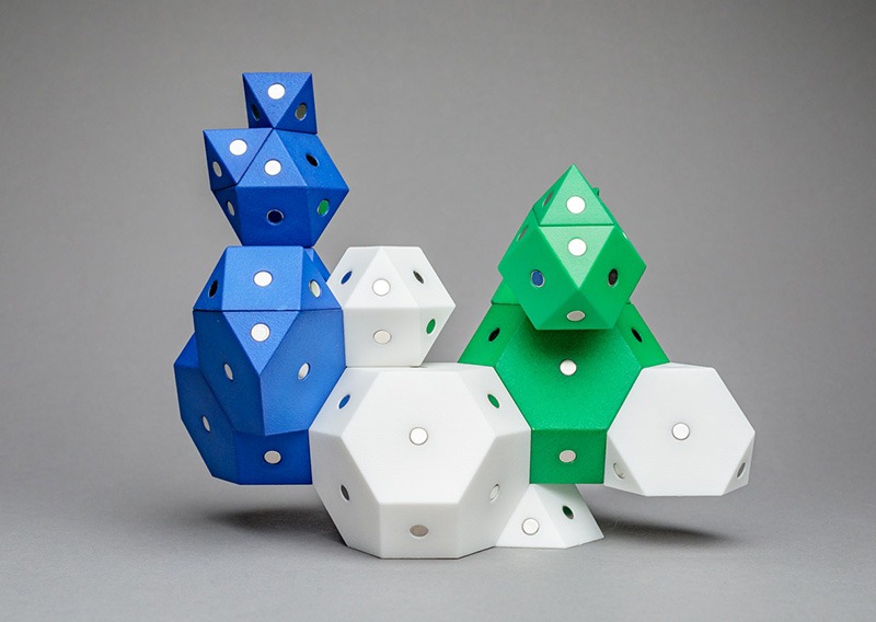 Bunte geometrische Formen für Employer Branding Projekt bei TAIFUN Software GmbH .braunmitbraun